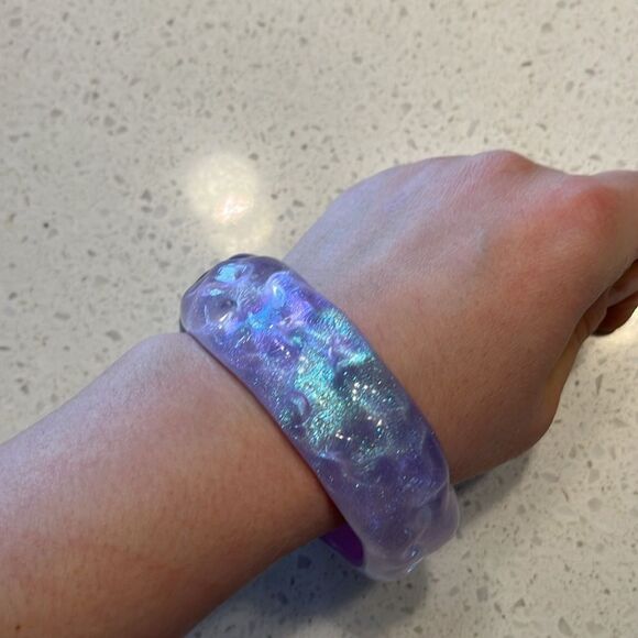 Purple Asymmetrical Textured Thick Resin Bracelet - Picture 3 of 12